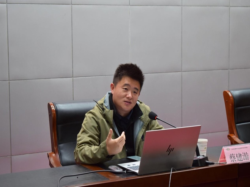 就业赋能系列活动之校友成才报告会