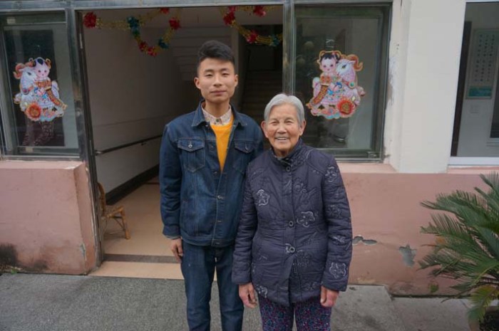 树敬老之风，促社会文明