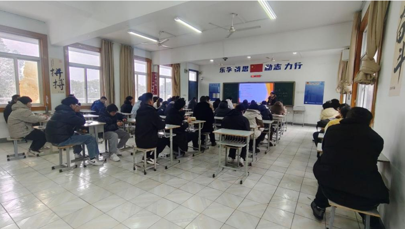 家校协同育人，铸就匠心未来 ——机械工程学院召开中职、中技家长会