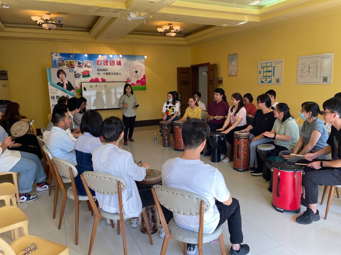 学校举办“5?25鼓舞心声”心理健康日心理团体辅导活动暨家长活动日活动